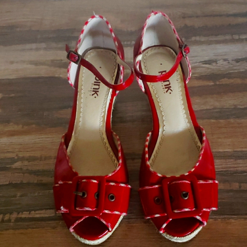 Rockabilly Red Wedges